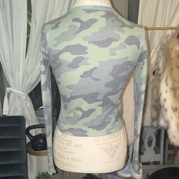 BP Nordstrom Camouflage Longsleeve Army Green Long John Top Womens Casual Tee XS - Picture 6 of 9